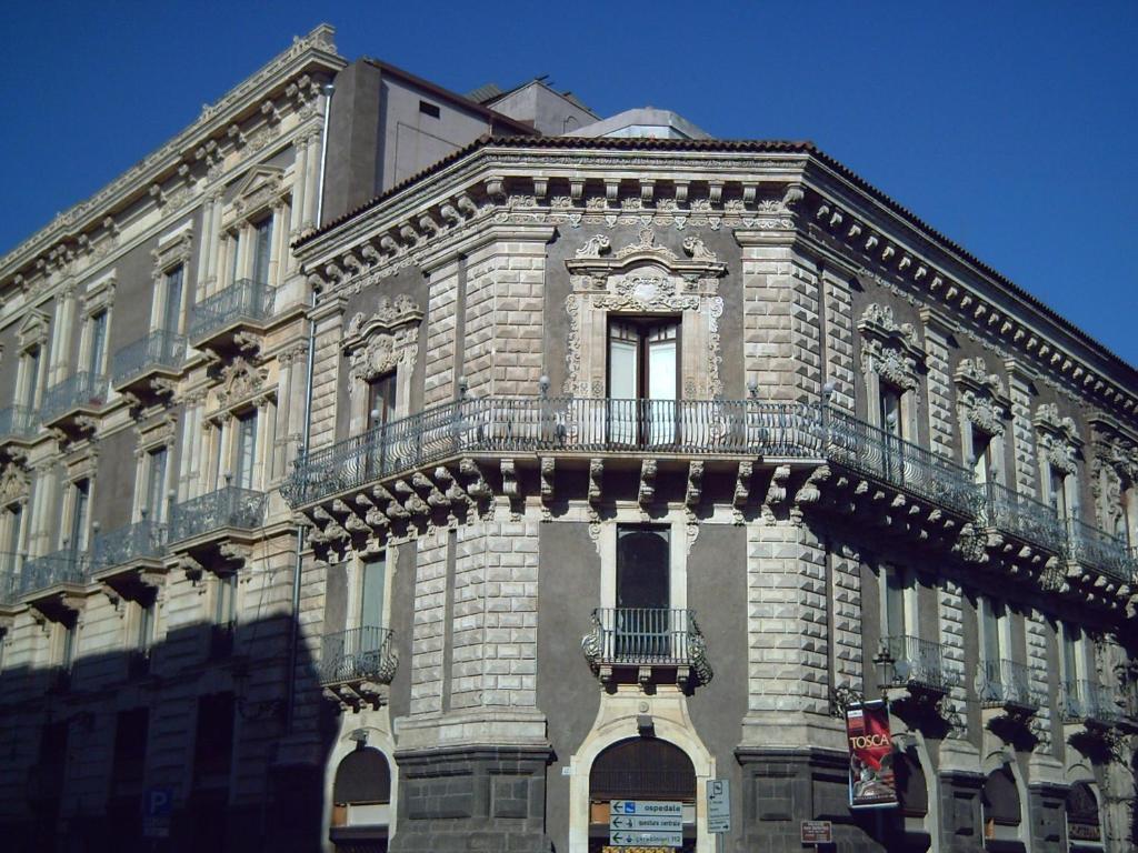 Отель San Demetrio Катания Экстерьер фото